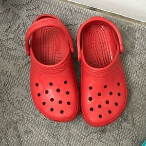 Crocs size 6 womens size 4 mens
